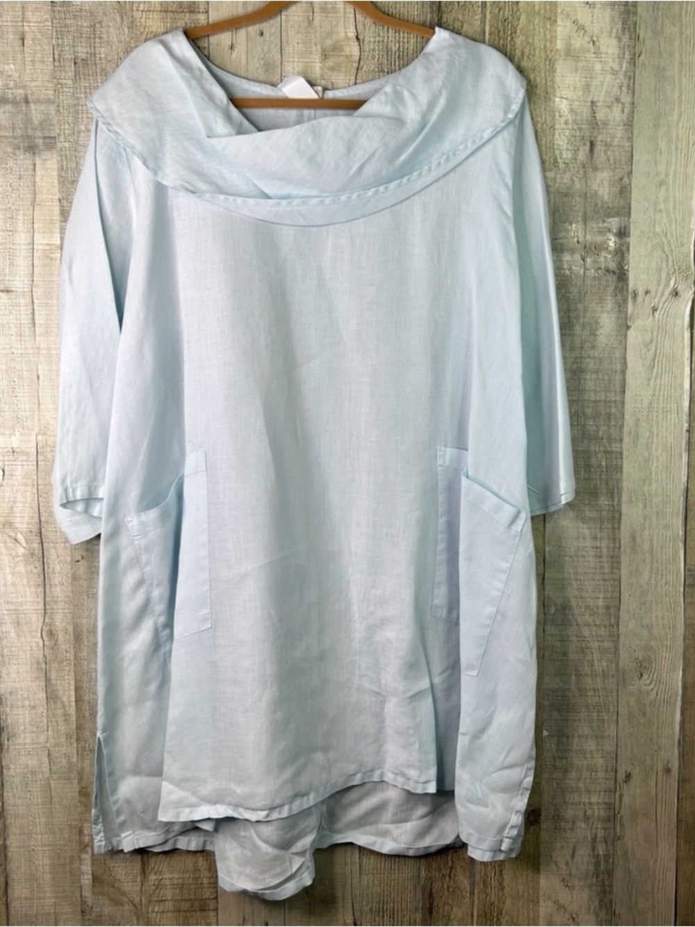 Match Point Linen XL Baby Blue Collared Tunic with 3/4 Sleeves Front Pocket